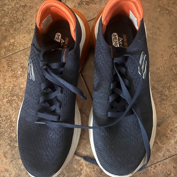Skechers Air-Cooled Memory Foam US size 8 - Picture 1 of 4